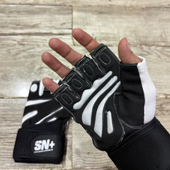 Shaker Bottle & Gym Gloves (Pack of 2)
